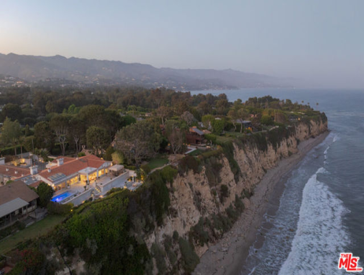 5 Bed Home for Sale in Malibu, California