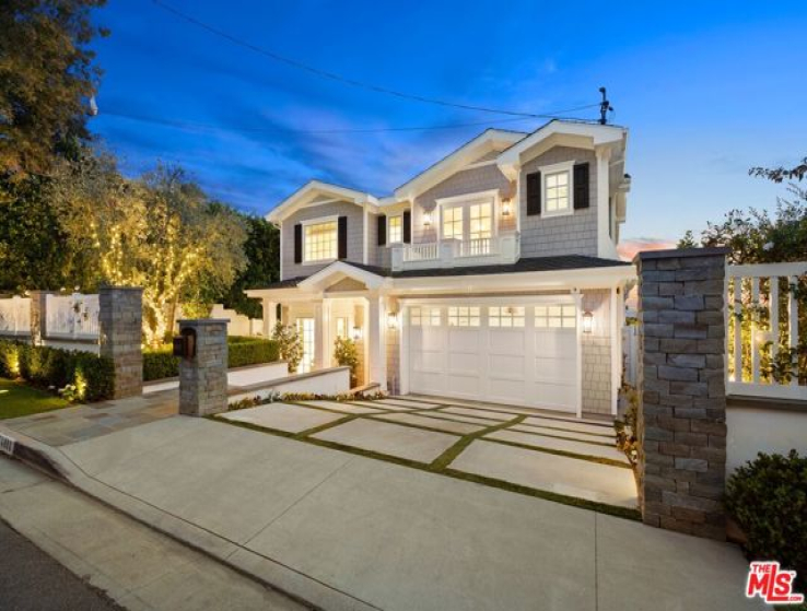 6 Bed Home for Sale in Pacific Palisades, California