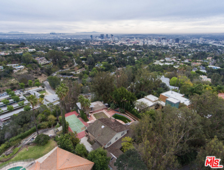 6 Bed Home for Sale in Los Angeles, California