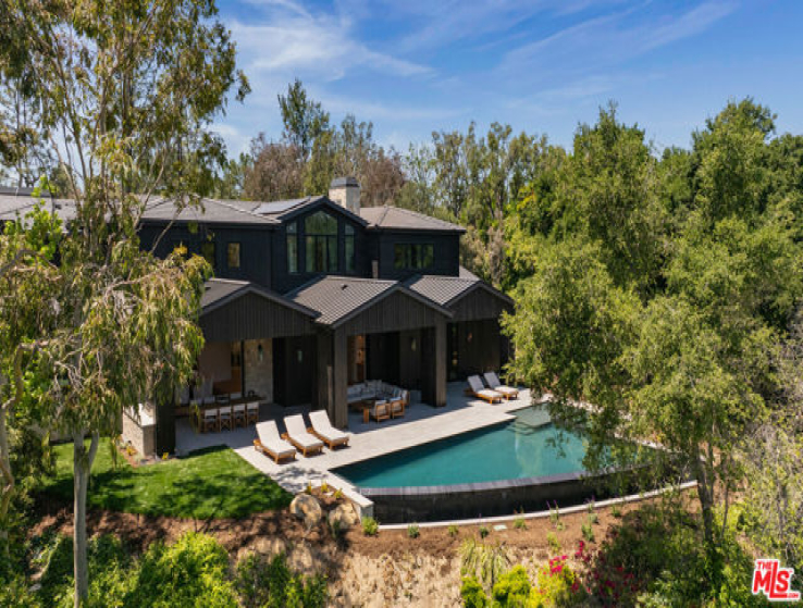 6 Bed Home for Sale in Hidden Hills, California