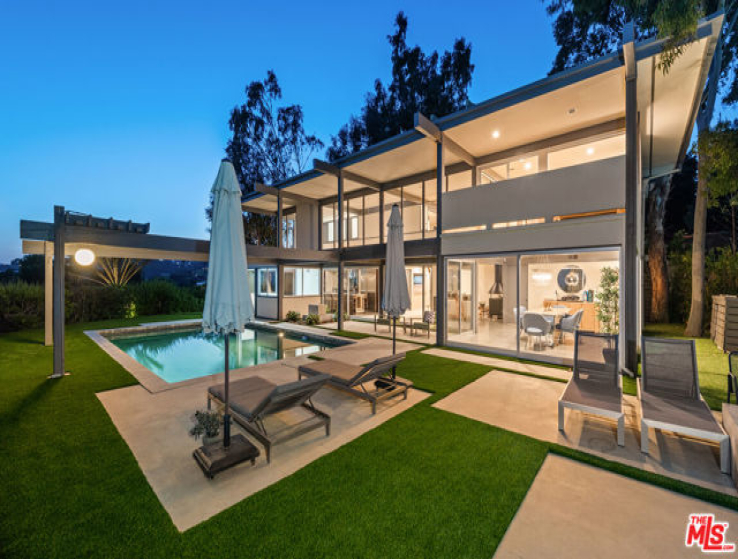 10 Bed Home for Sale in Beverly Hills, California