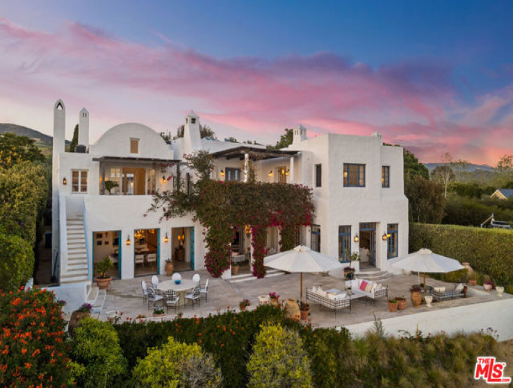 6 Bed Home for Sale in Malibu, California