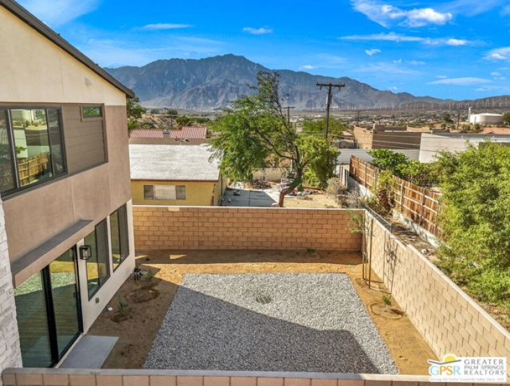 3 Bed Home to Rent in Desert Hot Springs, California