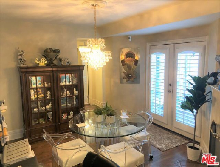 4 Bed Home to Rent in Beverly Hills, California