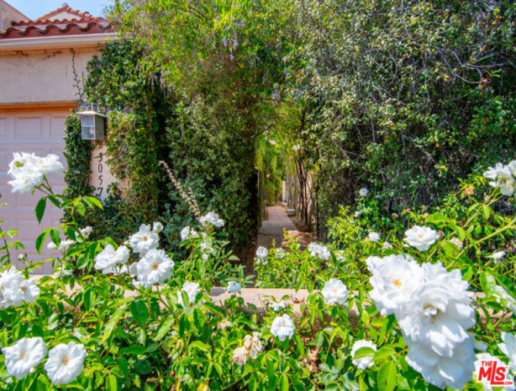 3 Bed Home for Sale in Calabasas, California