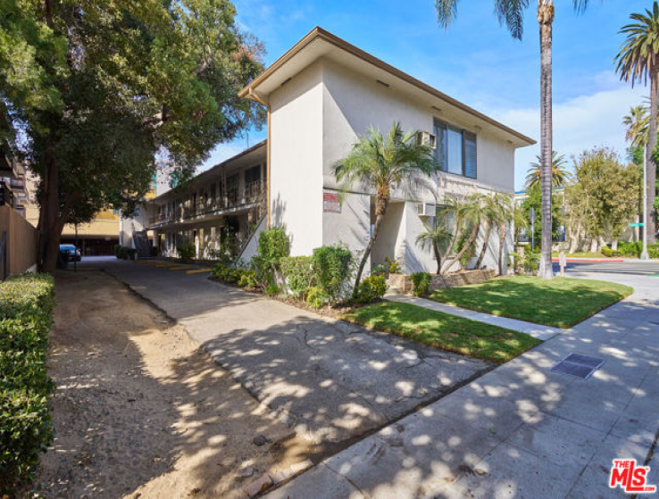  Income Home for Sale in Pasadena, California