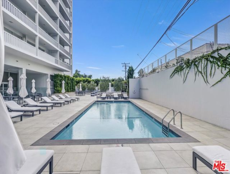 1 Bed Home for Sale in West Hollywood, California