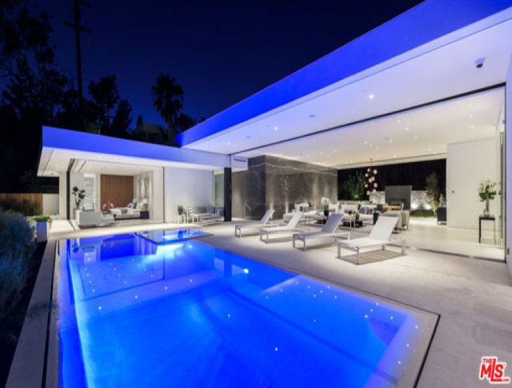 5 Bed Home for Sale in Beverly Hills, California