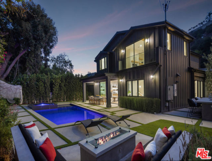 6 Bed Home for Sale in Beverly Hills, California