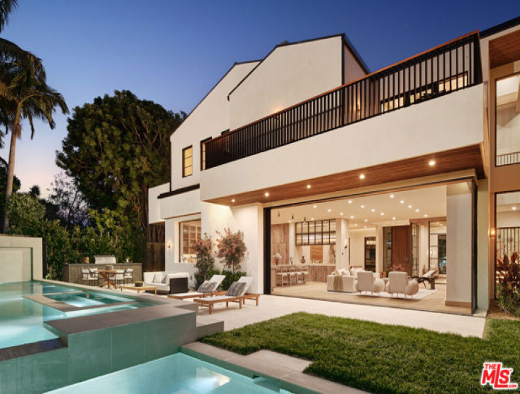 6 Bed Home for Sale in Los Angeles, California