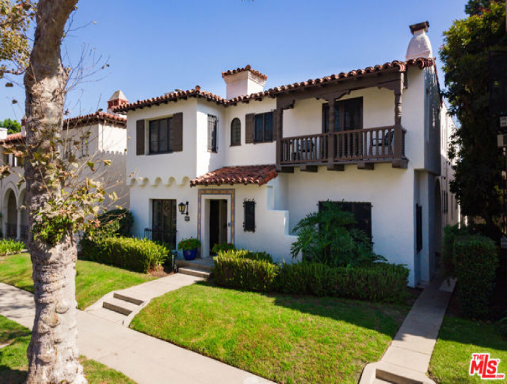  Income Home for Sale in Beverly Hills, California