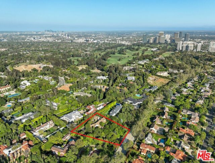 4 Bed Home for Sale in Los Angeles, California