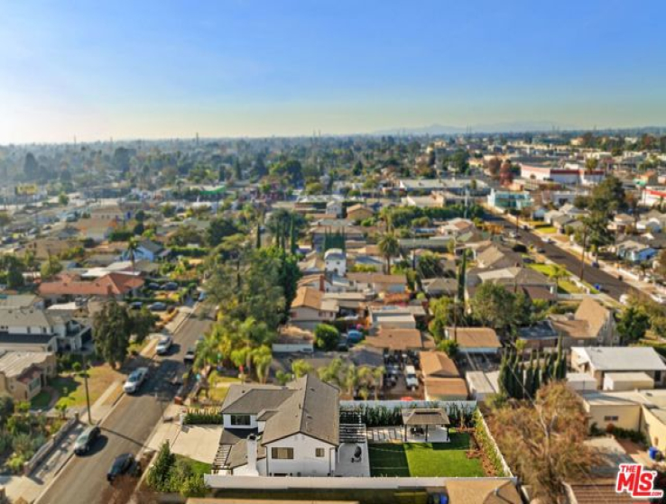 5 Bed Home for Sale in Pasadena, California