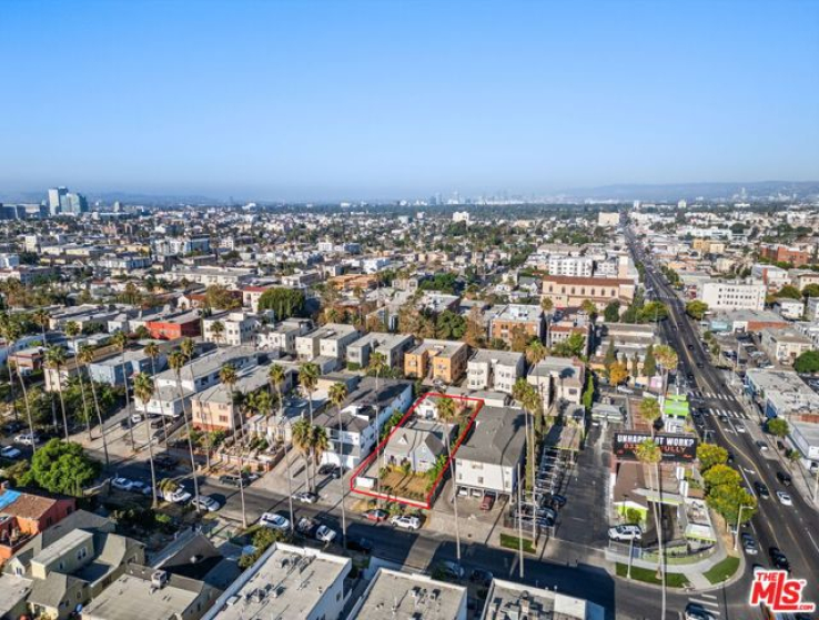 4 Bed Home for Sale in Los Angeles, California