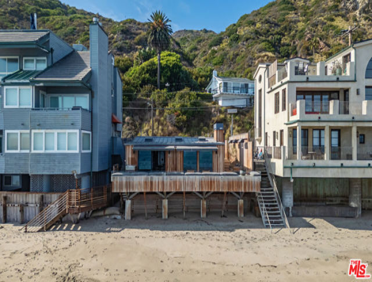 1 Bed Home for Sale in Malibu, California