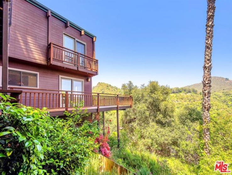 3 Bed Home for Sale in Topanga, California