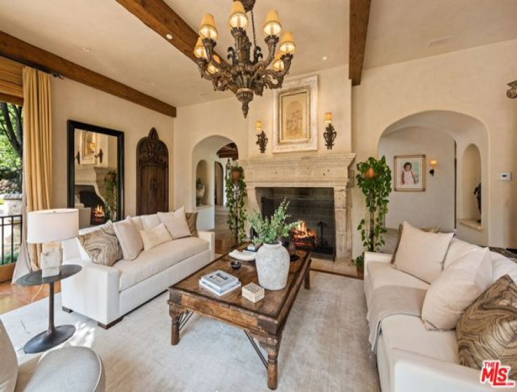 8 Bed Home for Sale in Pacific Palisades, California