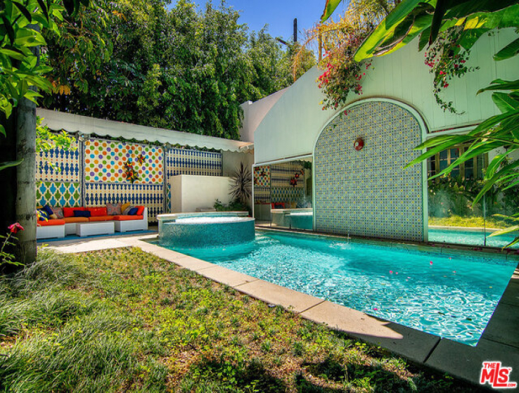 3 Bed Home to Rent in West Hollywood, California