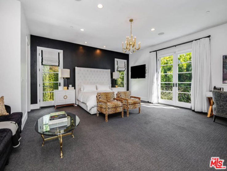 5 Bed Home for Sale in Beverly Hills, California