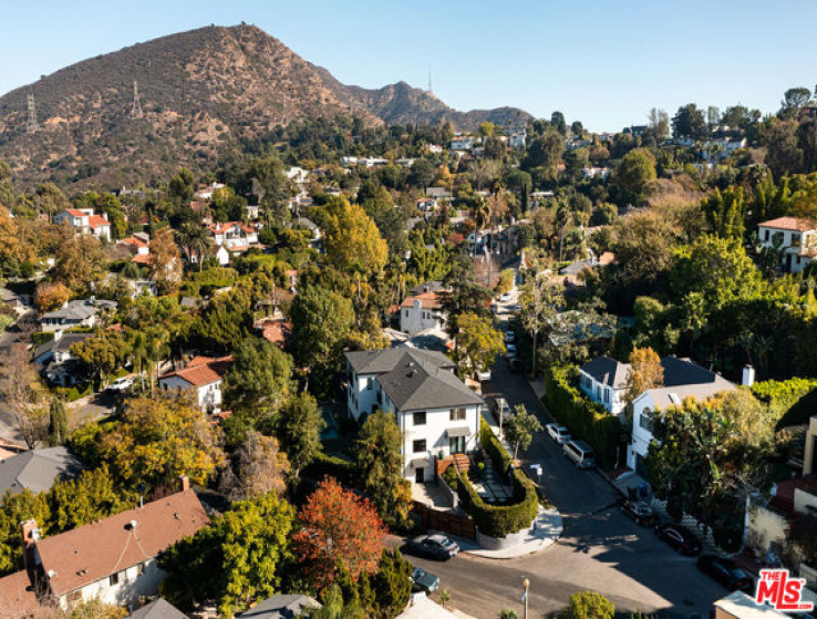 5 Bed Home for Sale in Los Angeles, California