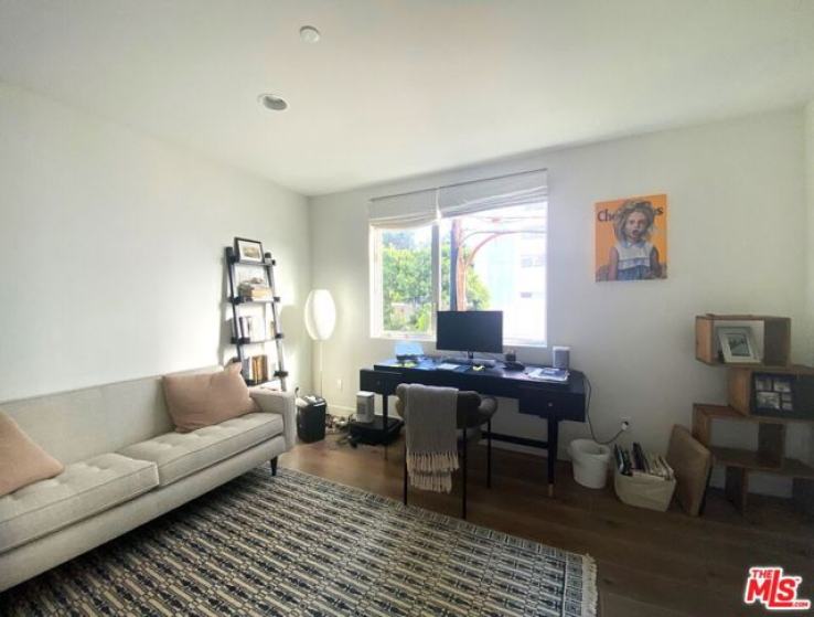 1 Bed Home for Sale in Santa Monica, California