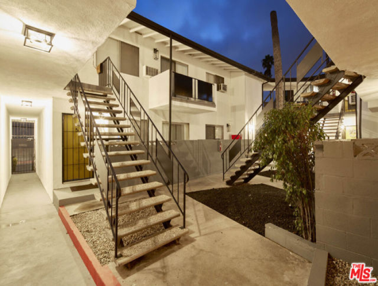  Income Home for Sale in Los Angeles, California