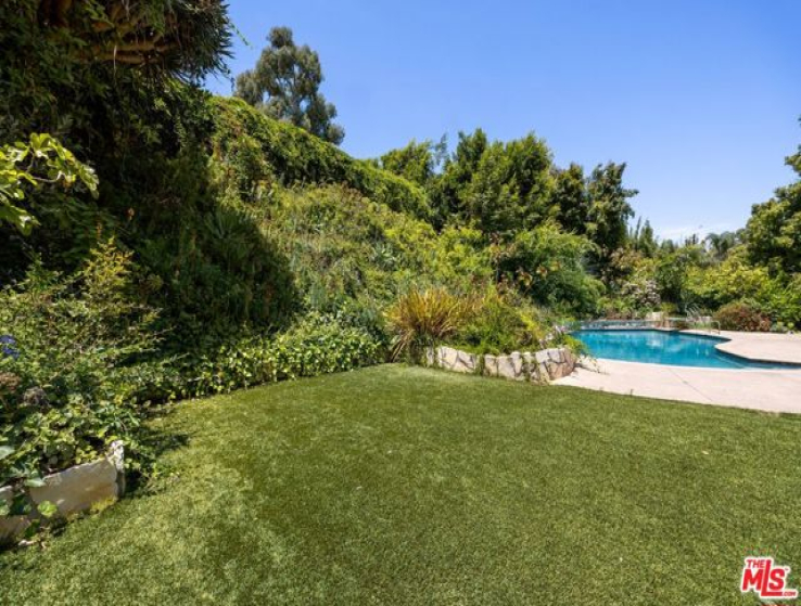 5 Bed Home for Sale in Pacific Palisades, California