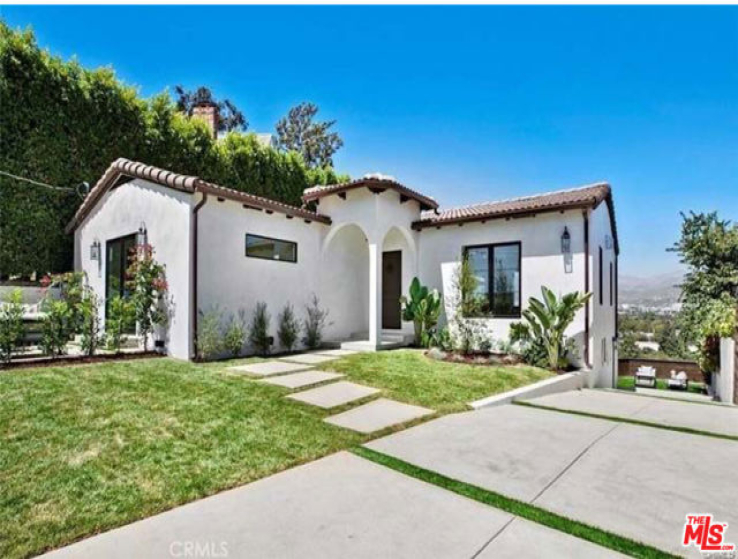 3 Bed Home to Rent in Los Angeles, California