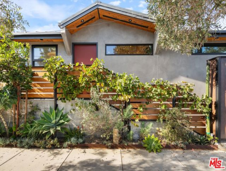 3 Bed Home for Sale in Santa Monica, California