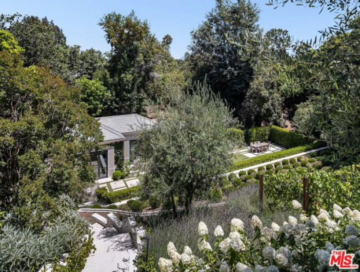 8 Bed Home for Sale in Los Angeles, California