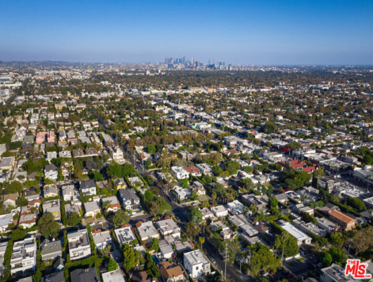 5 Bed Home to Rent in Los Angeles, California