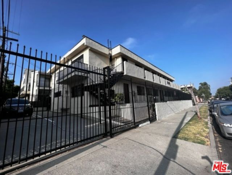  Income Home for Sale in Los Angeles, California