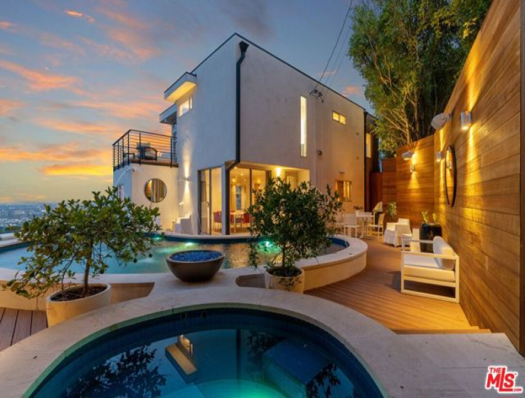 4 Bed Home for Sale in Los Angeles, California