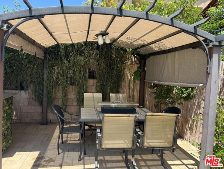 4 Bed Home to Rent in Desert Hot Springs, California