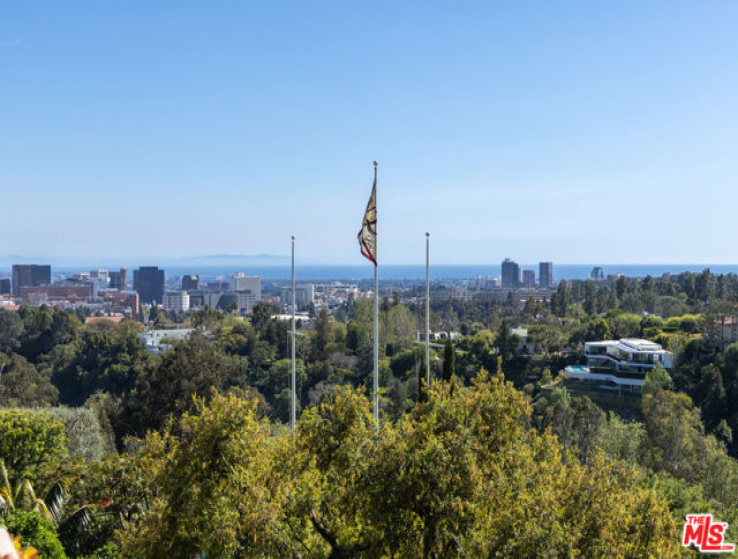 9 Bed Home for Sale in Los Angeles, California