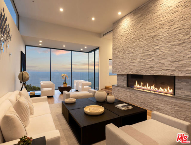 5 Bed Home for Sale in Malibu, California