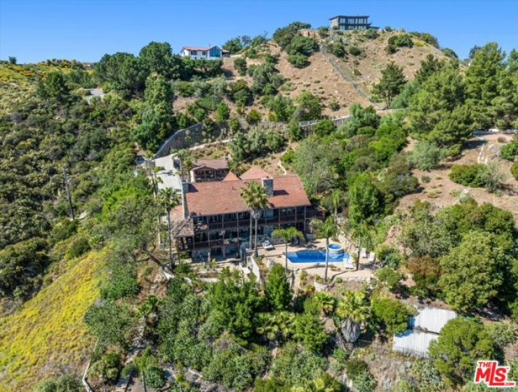 7 Bed Home for Sale in Malibu, California