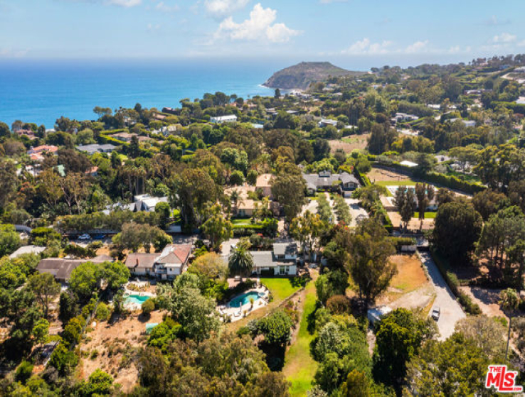 4 Bed Home for Sale in Malibu, California