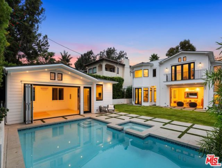 6 Bed Home for Sale in Los Angeles, California