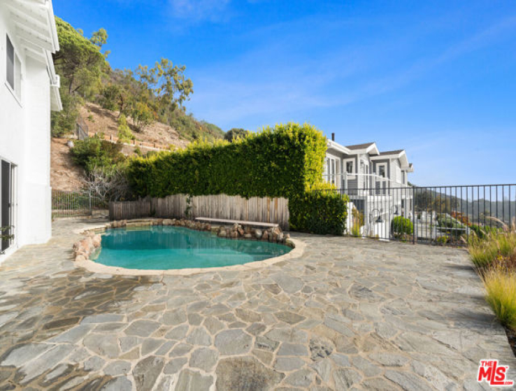 5 Bed Home for Sale in Pacific Palisades, California