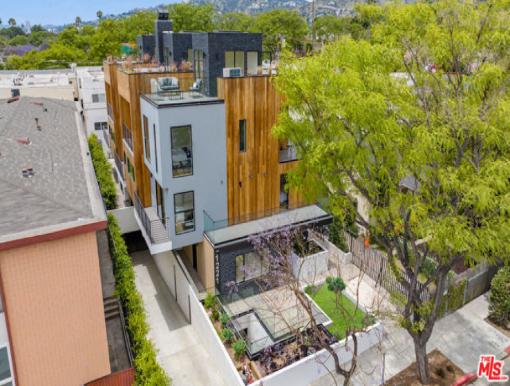  Income Home for Sale in West Hollywood, California