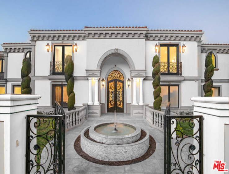 6 Bed Home for Sale in Beverly Hills, California