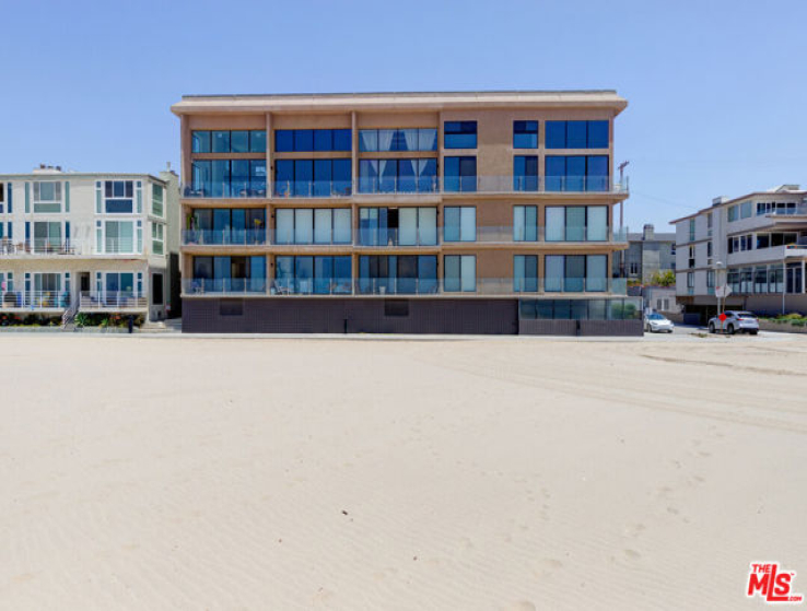 2 Bed Home to Rent in Marina del Rey, California