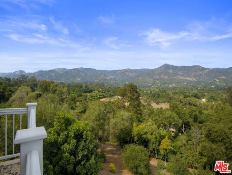 5 Bed Home for Sale in Santa Barbara, California