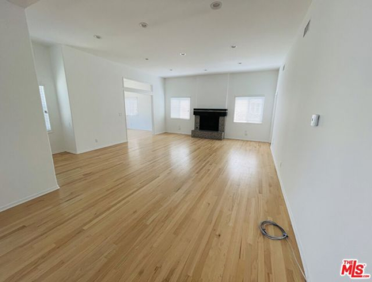 4 Bed Home to Rent in Los Angeles, California