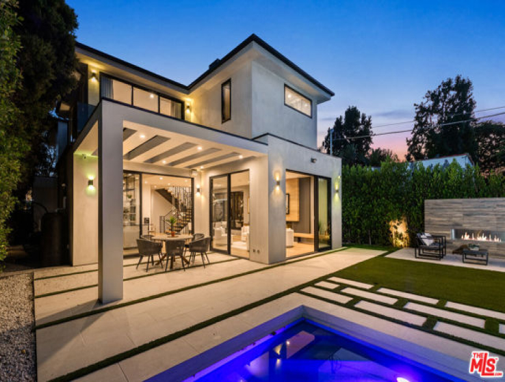 5 Bed Home for Sale in Toluca Lake, California