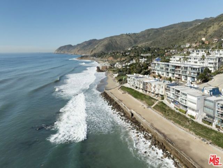 2 Bed Home for Sale in Malibu, California