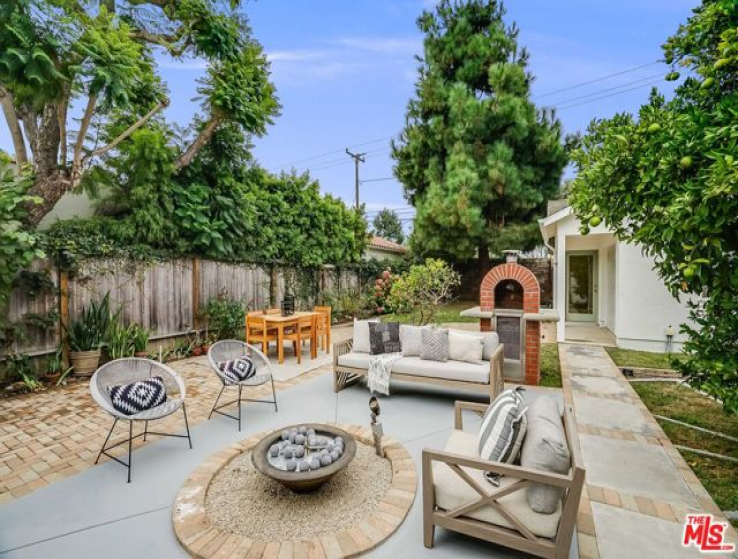 4 Bed Home for Sale in Santa Monica, California