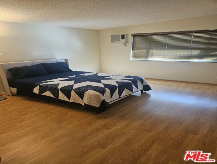 1 Bed Home to Rent in Van Nuys, California