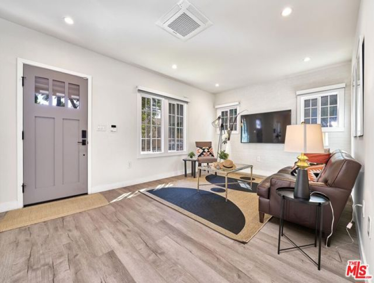 3 Bed Home for Sale in Los Angeles, California